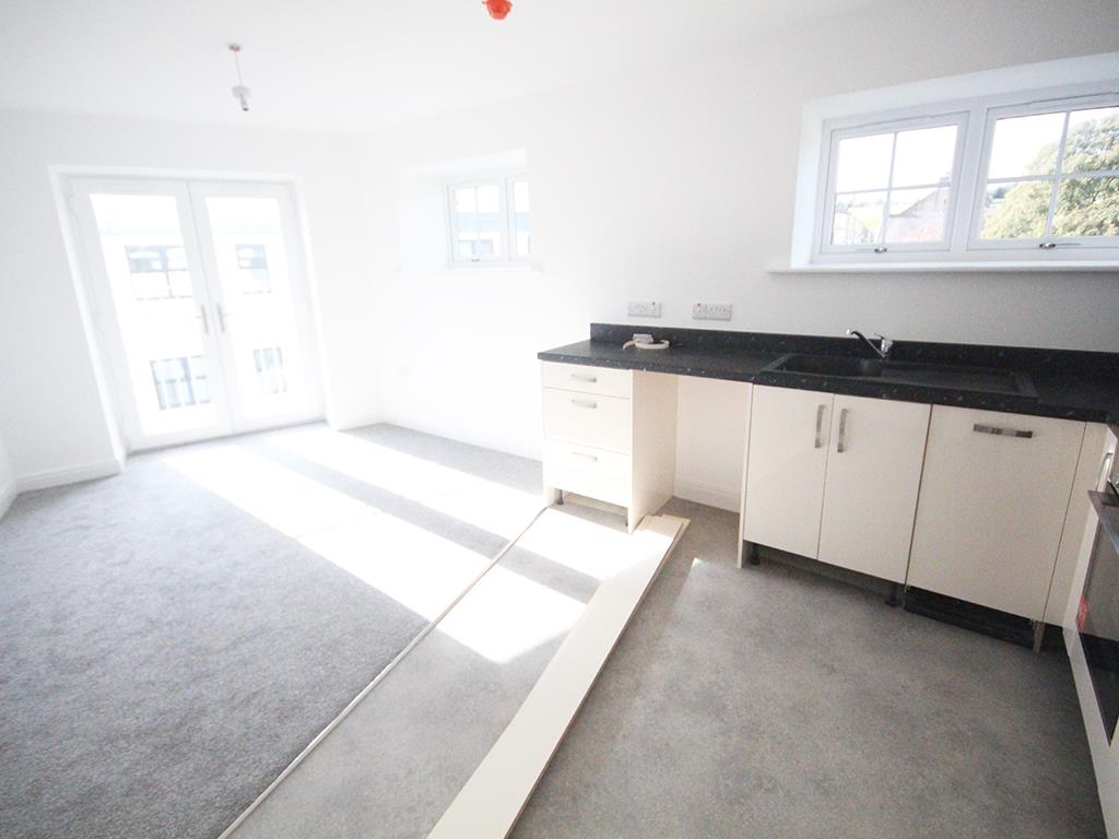 2 bedroom apartment To Let in Earby - IMG_5092.jpg